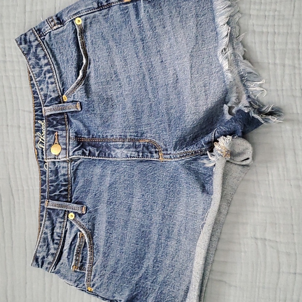 Universal Thread jean shorts